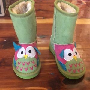 Lazy one owl boots
